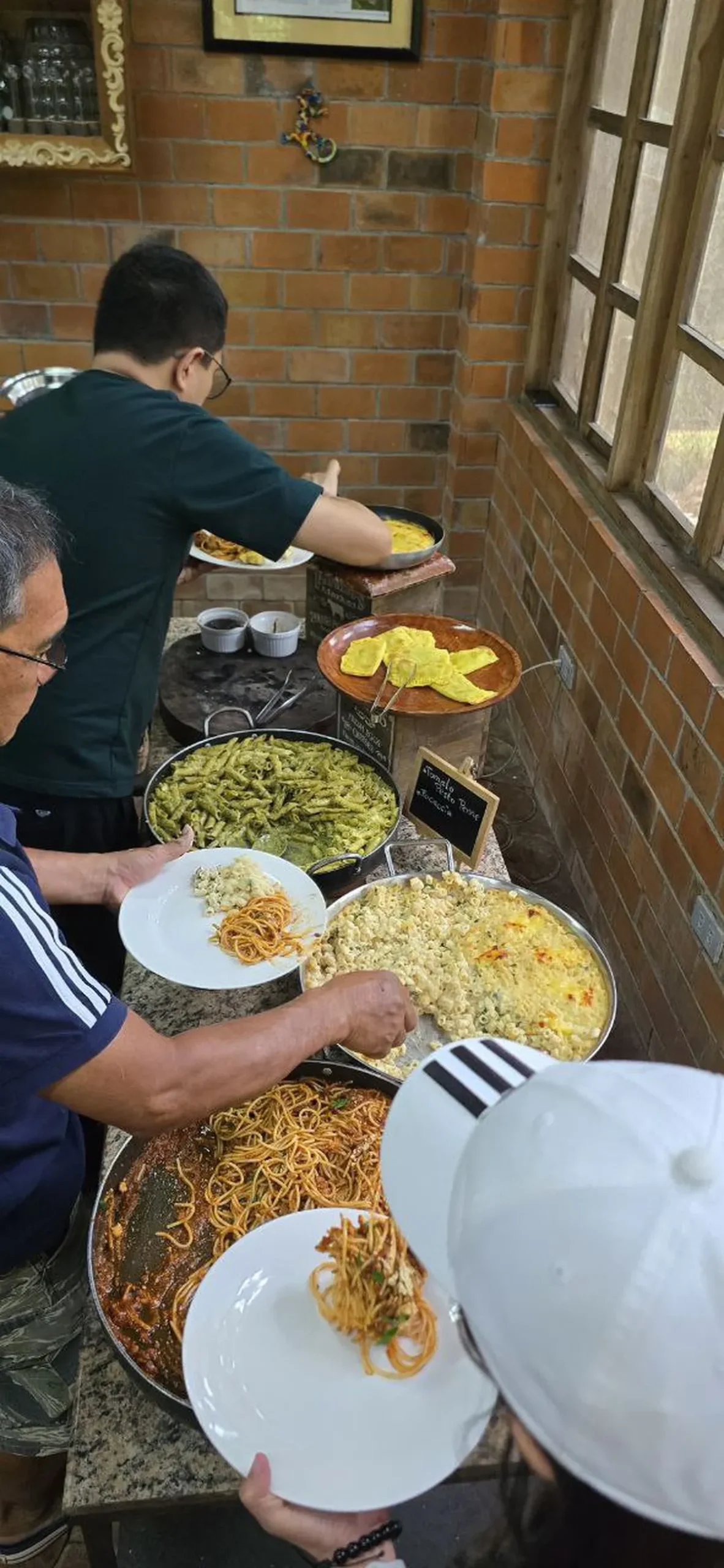 Davao Delights: A $9 Lunch, an Automated Empire, and the Art of Geographic Arbitrage