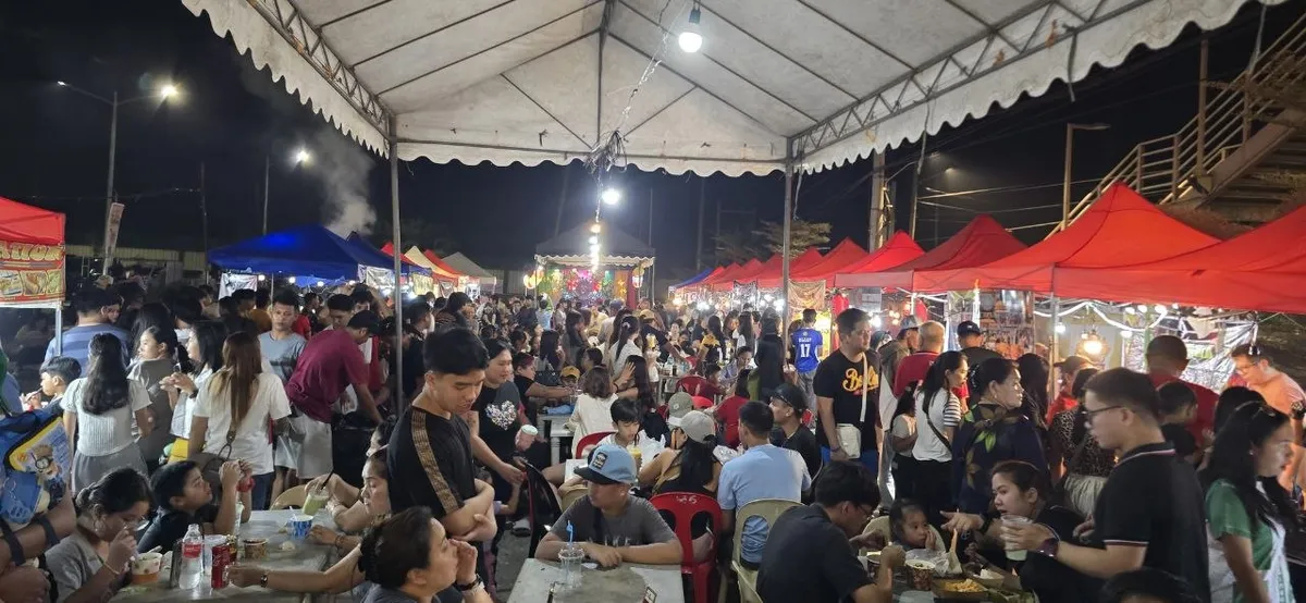 Saturday Night: Vista Mall, Mintal. A Crowd, A Shake, And A Hard Lesson In Korean Food.