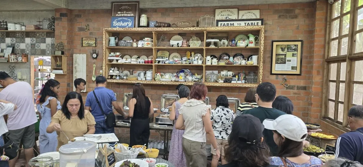 Davao Delights: A $9 Lunch, an Automated Empire, and the Art of Geographic Arbitrage